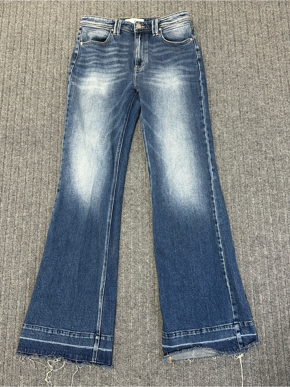 KanCan Womens Raw Hem Flare Jeans Blue Medium Wash Size 9/28 KC9289M Long
